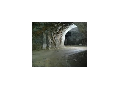 (出租) （铺铺通）桂林秀峰区桃花江路山洞内场地,冷库出租图4