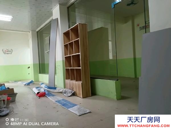 赣州市瑞金机加工厂房 六中对面，红井北安置区，临街店面的第二层