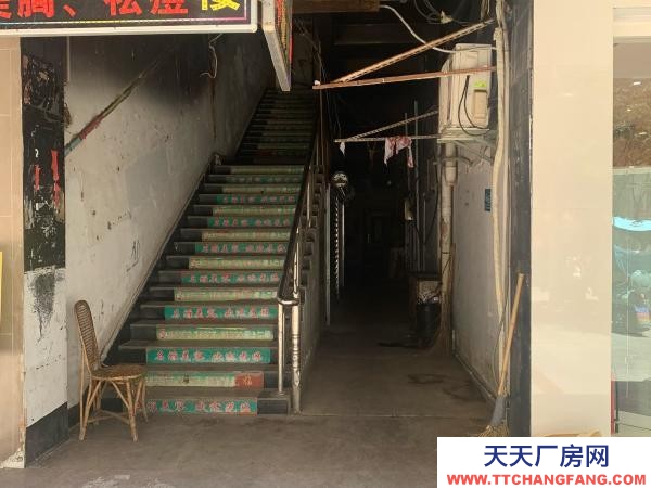 赣州市瑞金物资仓库 红都广场步行街市中心可用于仓库，或者卖点小零食