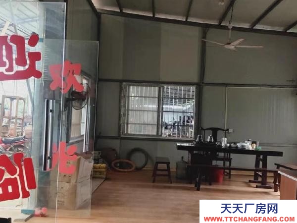 赣州市信丰机加工厂房 水东狗仔岭下，坪石方向，马路边距县城两公里左右位置