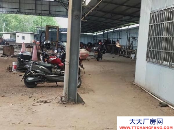 赣州市信丰机加工厂房 水东狗仔岭下，坪石方向，马路边距县城两公里左右位置