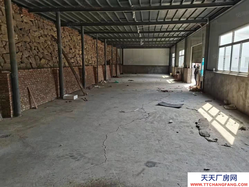 承德 双桥(出租) 武烈路边上 可进大车 带院库房 300至450平的乳制品厂房