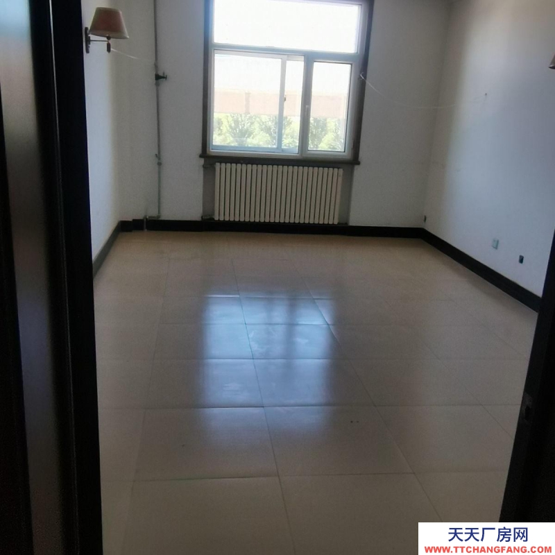 承德 双桥(调味品厂房出租) 出租双桥迎宾路南互通公交枢纽站对面大院