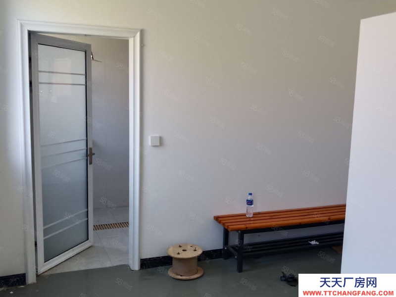 承德 开发区(肉制品厂房出租) 占地20亩 建筑用地 房屋2000平 交通便利 空气能地暖