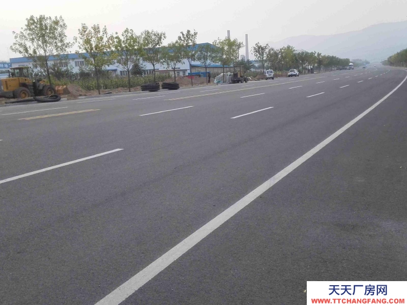 承德 开发区(腌腊肉制品厂房出售) 位于承德市开发区鸡冠山大桥南