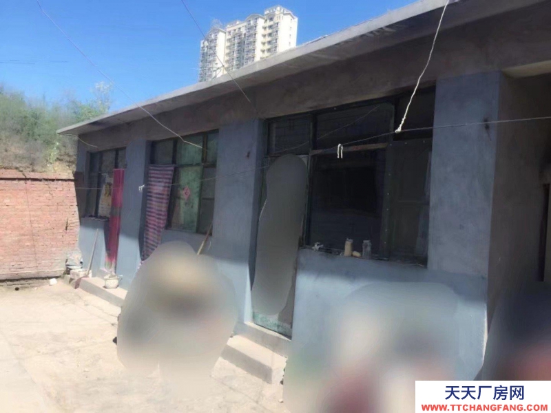 承德 开发区(出租) 大石庙迎宾路南互通公交枢纽站附近土地 ，平房。