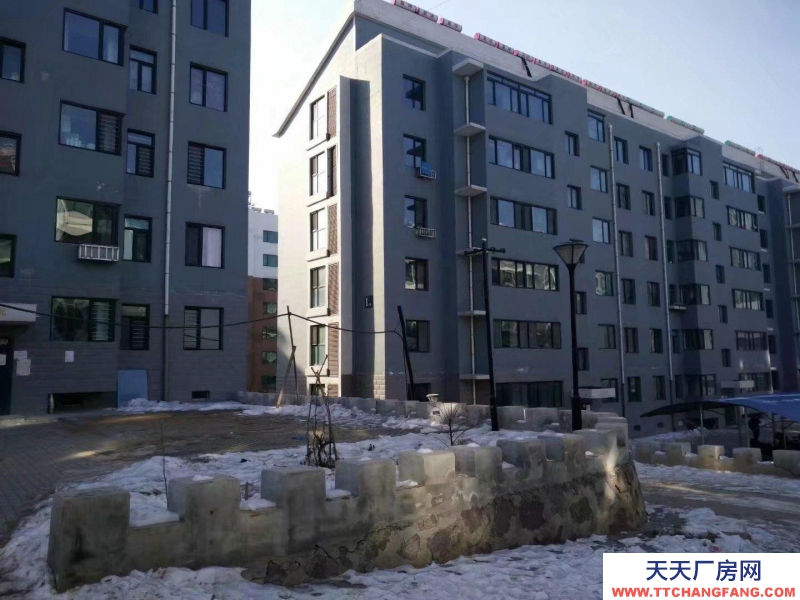 承德 开发区(出租) 大石庙偏岭经济适用房小区，位于港湾花园二期，有车库、仓库招租