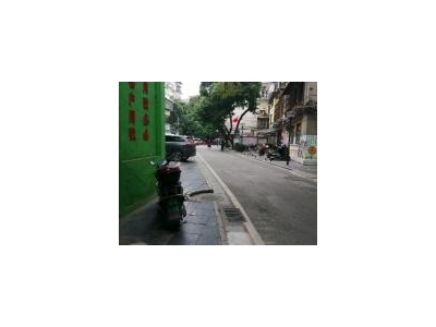 (出租) 桂林象山门口有免费停车位，可长租短租，价格可议，中介勿扰。图3