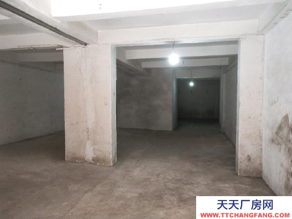 赣州市于都物资仓库  丽都豪苑小区，门口老国光超市，后面小商品市场，车辆出入方便