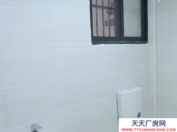 赣州市于都物资仓库 一楼，框架结构，可做仓库，厂房。