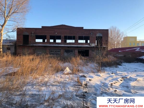 北林 位于绥望路七公里办，靠道边，交通便利 煤炭厂房