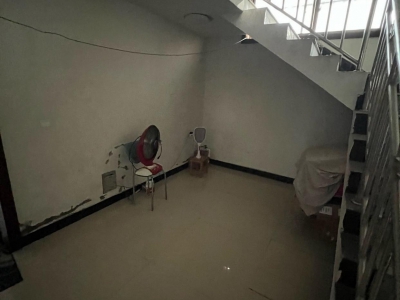 (出租)徐州新沂独门独院，地势高，防潮通风适合电商仓库图1