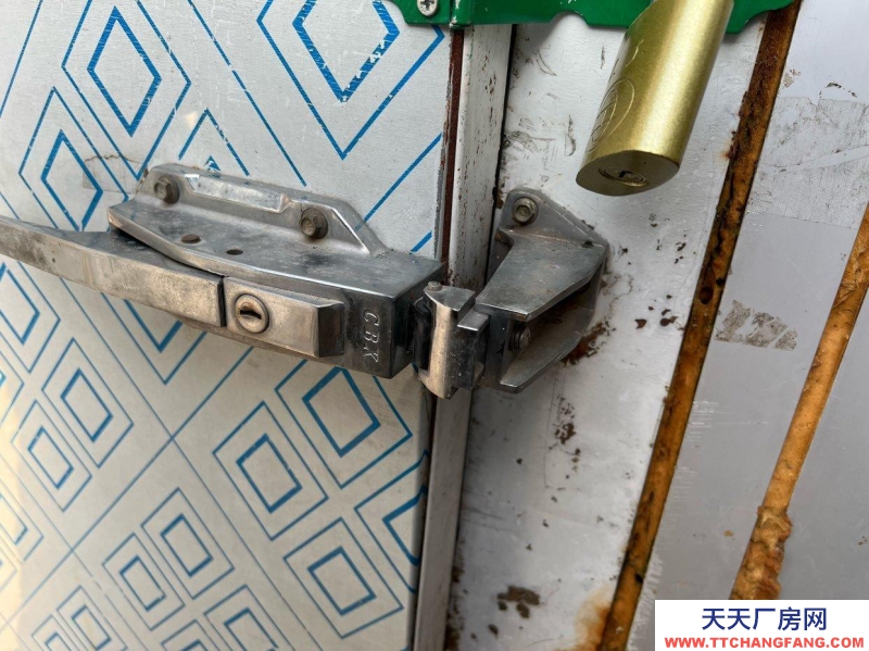 承德 隆化(出租) 本人有两个冷库，每个20平，位于隆化县缸瓦窑沟，货车能到