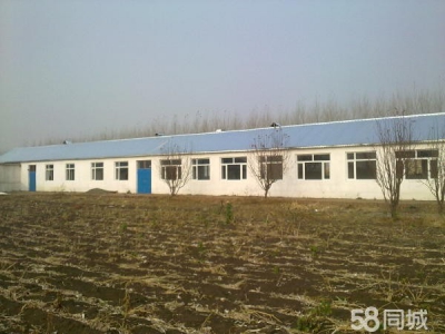 兰西原是学校，后个人买入，改造成包装袋厂房。图1