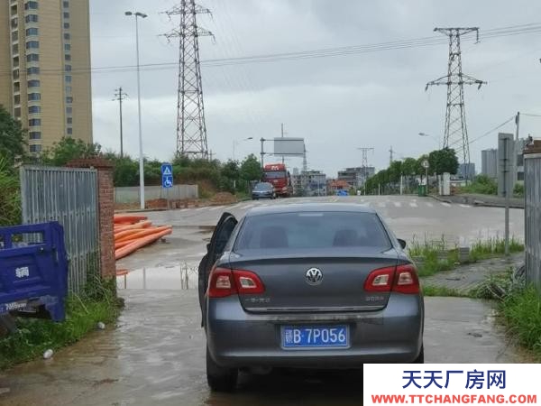 赣州市兴国物资仓库  两室四门，大华成果里农贸市场旁