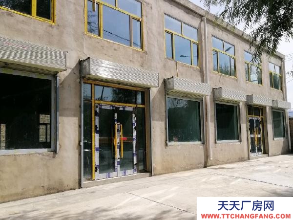 大通带200平独立小院，距县城4.5公里，临马路边