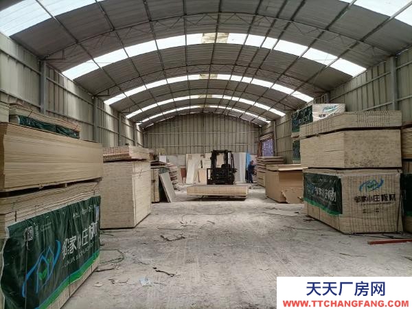 大通 库房层高11米，叉车可工作。