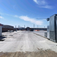 (出租) 平地泉附近，工业园，有大院，有车间二栋，5600平米一栋