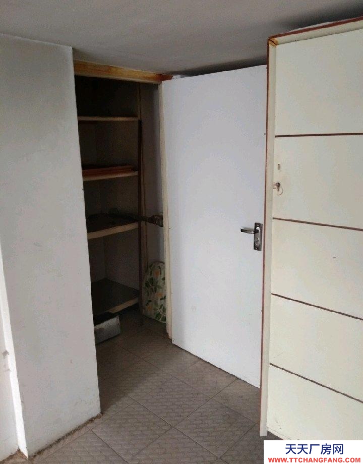 (出租) 暖库可停车放货，放怕冻物品。 门:高1.94宽3.3进深6米