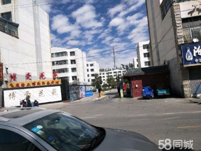格尔木市中心博爱花苑87平米地下室出租，可用作仓储
