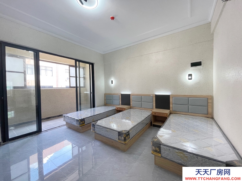 买厂房 找万洋  首付20%  五十年产权 18702056531