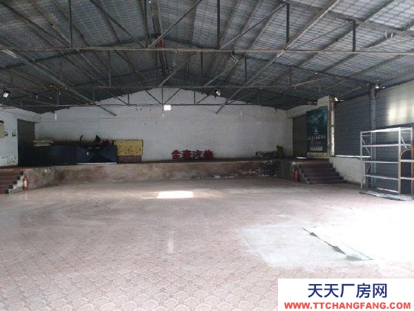乐都房屋在雨润镇羊圈村民小公路路边交通便利三相电齐全也可做商铺
