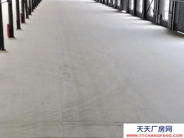 九江市德安机加工厂房  全新钢结构厂房及一个钢化玻璃厂打包出租。