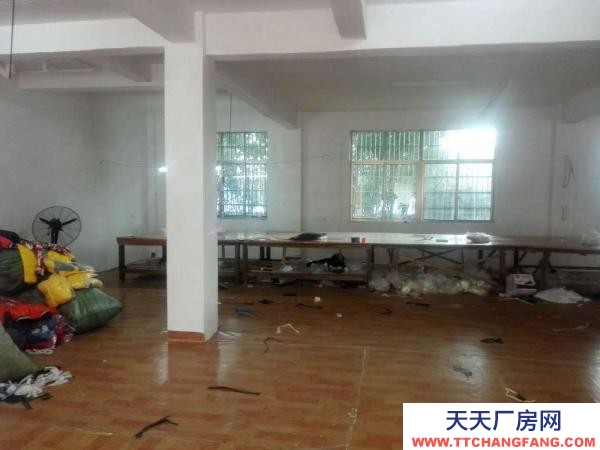 九江市德安机加工厂房 民信南路10号利民超市后 仓库 240平米