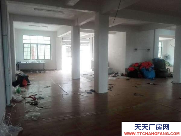 九江市德安机加工厂房 民信南路10号利民超市后 仓库 240平米
