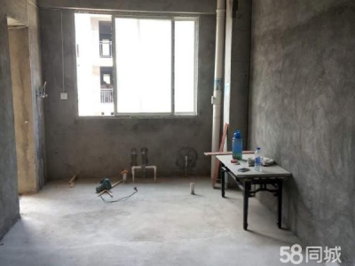 九江市修水物资仓库 以前买的车库 简单装修通水电 有单人床和桌子卫生间