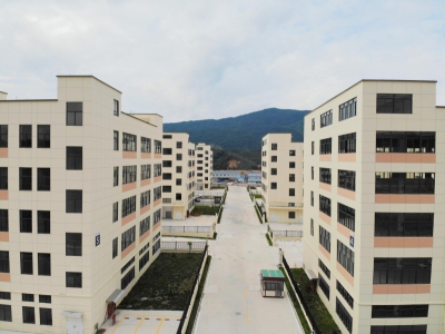 佛冈：买厂房 找万洋 量身定制 首付20%  +15918796713图2