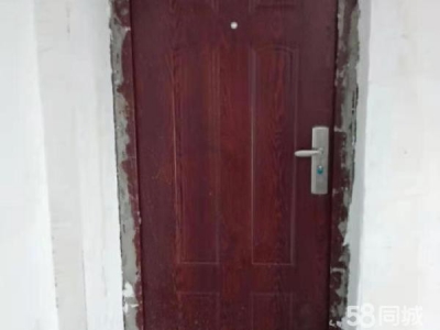 九江市彭泽物资仓库 龙鼎大市场内，一至三层可全租或分层出租