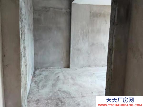 九江市彭泽物资仓库 龙鼎大市场内，一至三层可全租或分层出租