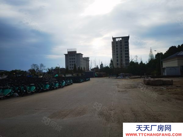 宜春市袁州肉制品厂房 硬化场地10000多平米出租，能进大货车，地段好，