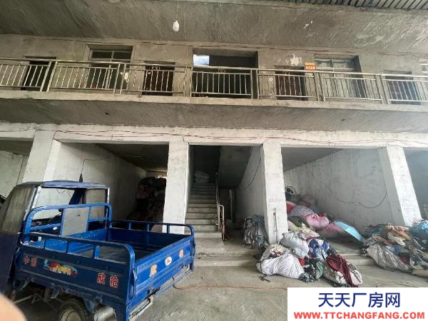 宜春市袁州糕点厂房 占地面积800平米，三层。