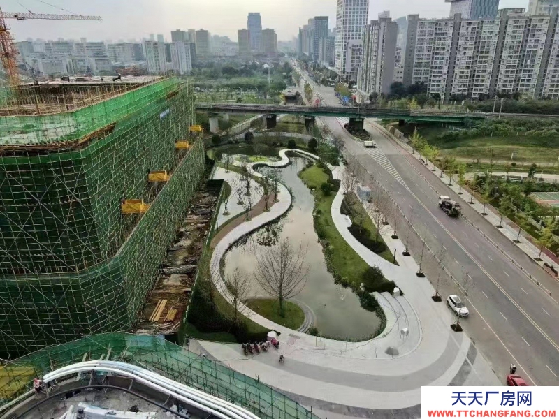 售成都主城区都市工业，可生产，研发，总部办公，产权可分割。