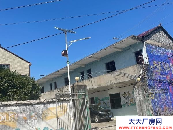 宜春市樟树机加工厂房 面积1000平方米，有12间房，水电齐全，离临江镇两公里