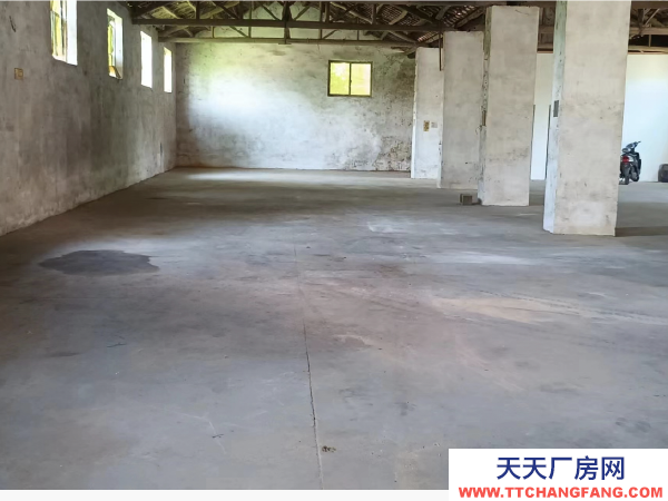 宜春市樟树机加工厂房  砖墙到顶，4米5的屋檐