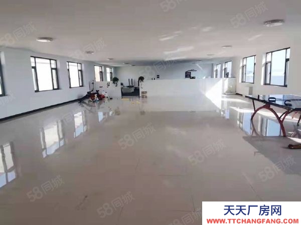 金州轻工厂房招租，地理位置优越，交通便利 水电暖齐全