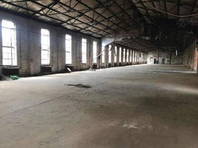 金州低价出售，金州三十里高速口旁木材厂5000平，总占地22亩图1