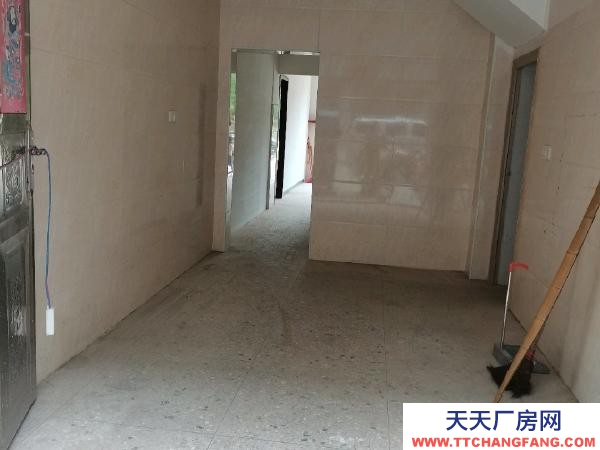 宜春市高安物资仓库  锦惠南路老街土菜馆后面 仓库 145平米