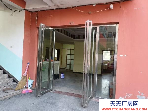 宜春市万载发酵肉制品厂房 实用面积1200平左右。