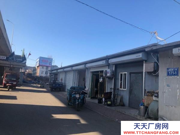 瓦房店库房位置好，整体环境交通便利，，面议