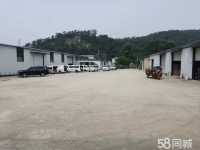 顺城空出123~460平仓库出租，位于顺城区施家沟，临高山路。