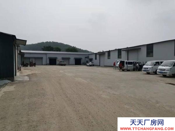 顺城现空出370平暖库对外出租，位于顺城区施家沟，临高山路。