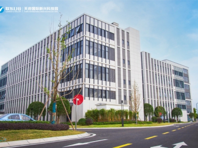 天府新区视高S5号线旁 50年产权厂房招商 1100平起独栋 赠送面积大 得房率最高120%图4