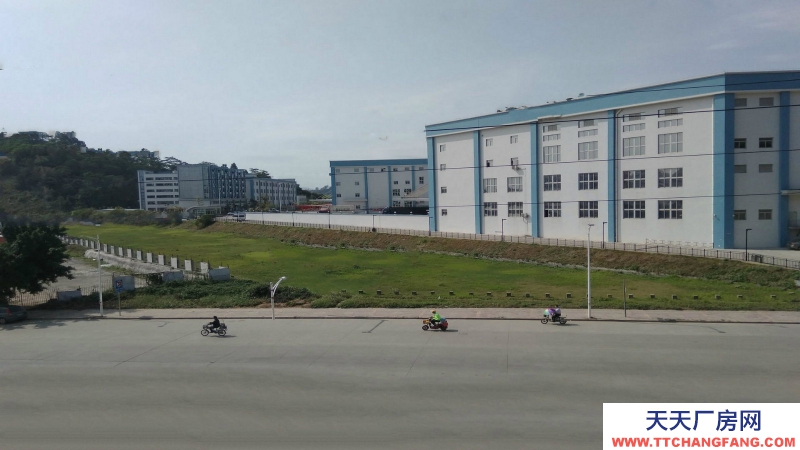 广东东莞凤岗镇１５０００平方一二三楼仓库出租