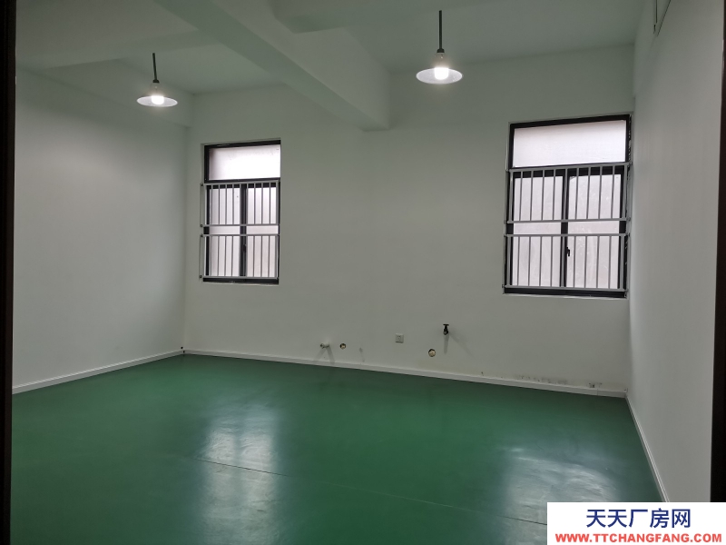 新年特惠特价！无中介费开发商直租，50年工业产权可以办理全资质，可生产实验