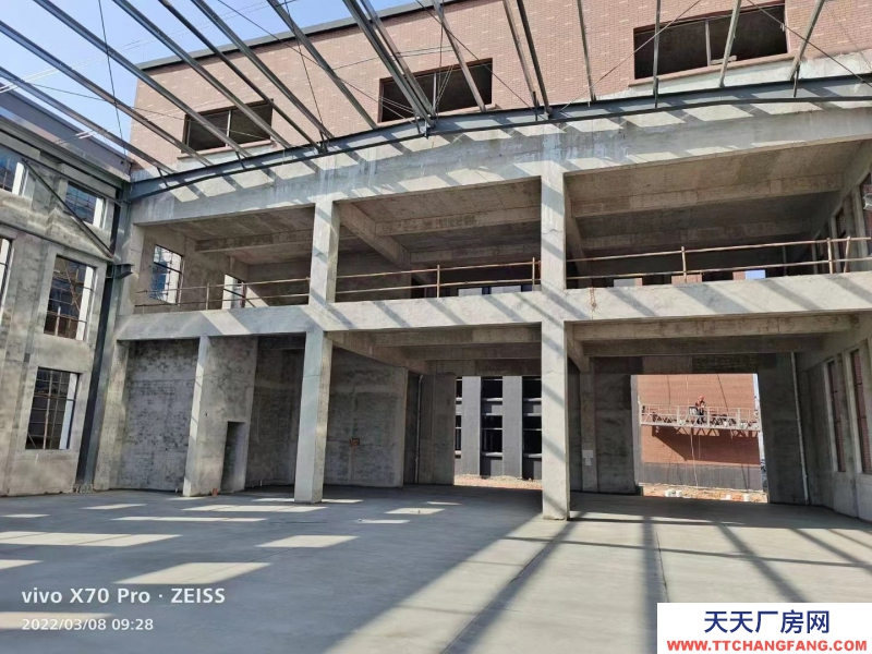 两湖新区 框架结构 单层火车头 独栋厂房出售！！！