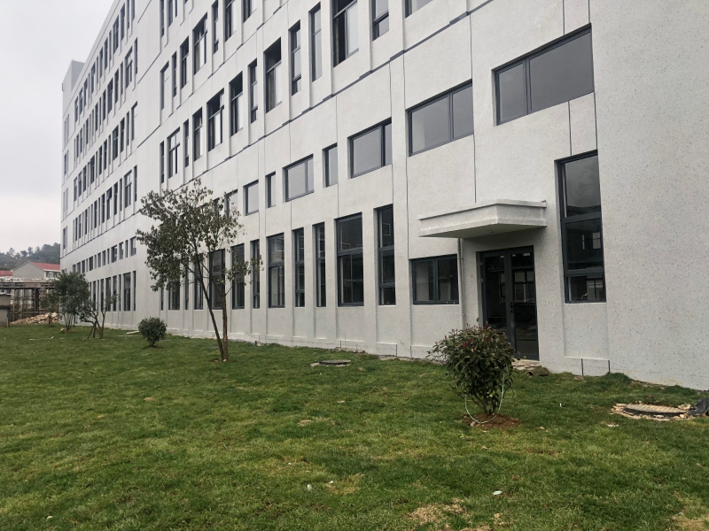 出售杭州全新独栋厂房，只售3000多，高速轻轨环绕，生活配套齐全